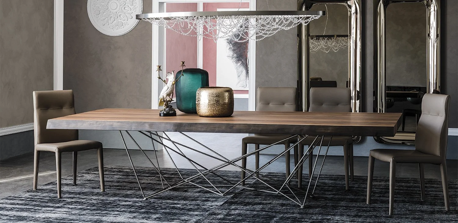 DIVINEDESIGNCENTER_GORDONDEEPWOOD_TABLE_7.jpg