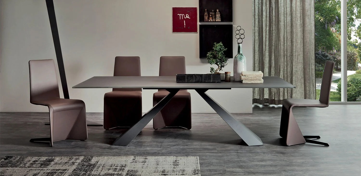 1_DIVINEDESIGNCENTER_ELIOT_TABLE_1.jpg