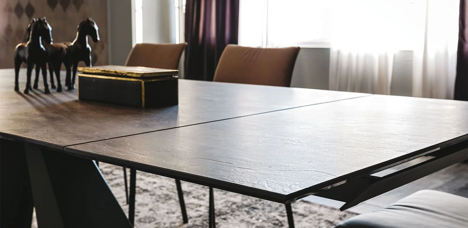 DIVINEDESIGNCENTER_ELIOTKERAMIKDRIVE_TABLE_4.jpg