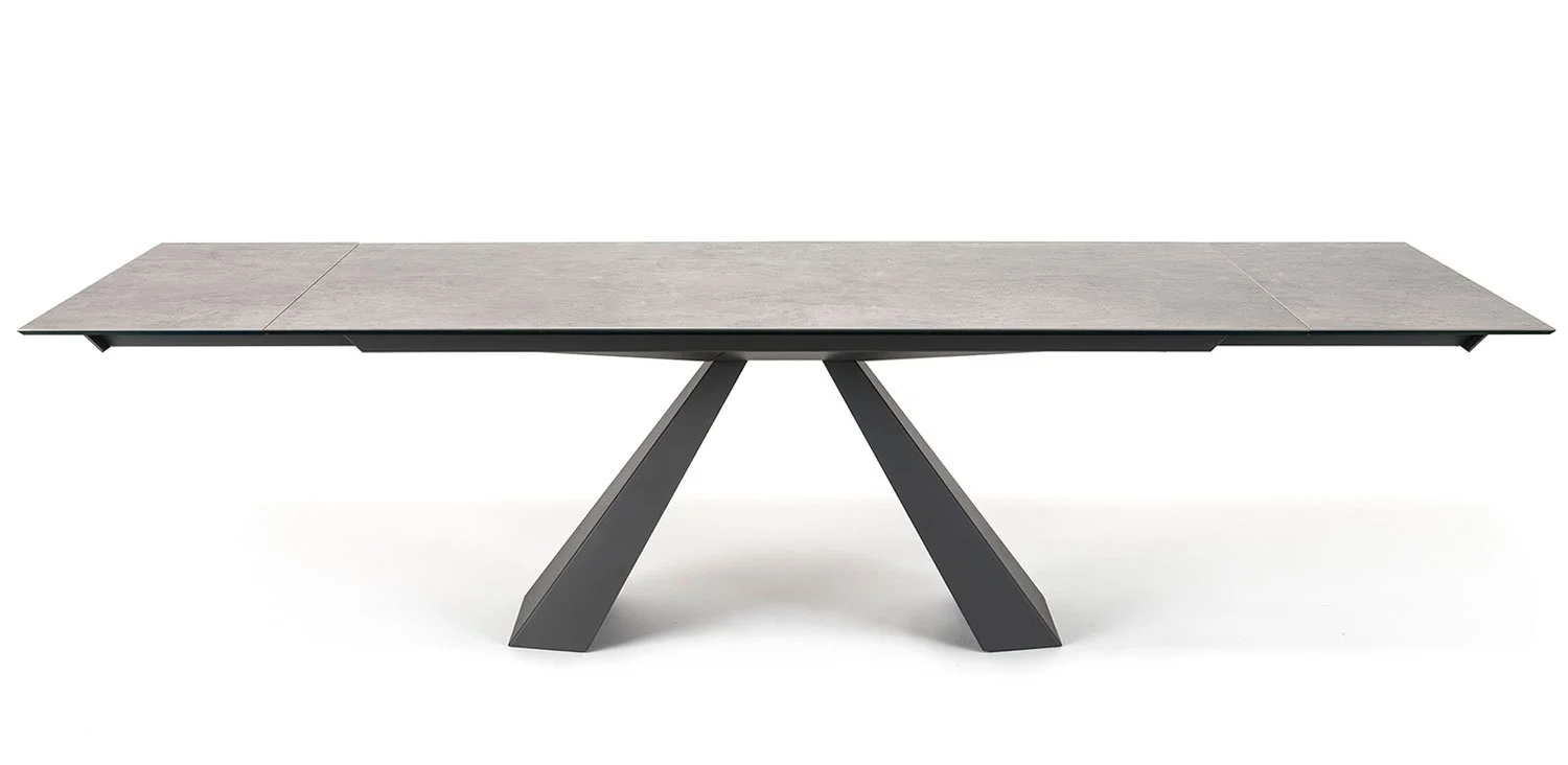 DIVINEDESIGNCENTER_ELIOTKERAMIK_TABLE_1.jpg