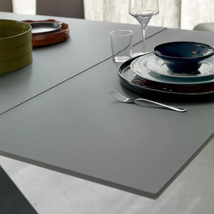 DIVINEDESIGNCENTER_ELIOTDRIVE_TABLE_4.jpg