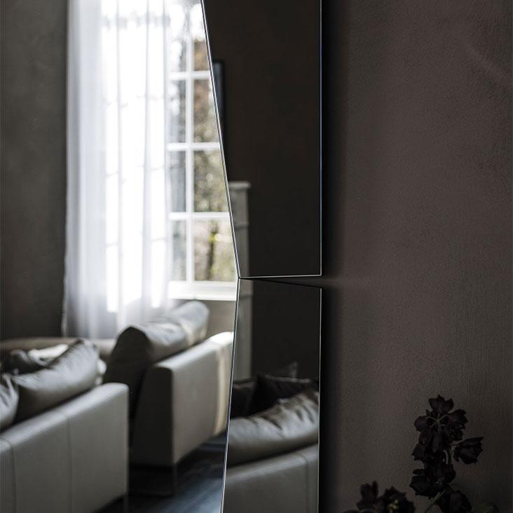 DIVINEDESIGNCENTER_SAMIR_MIRROR_3.jpg