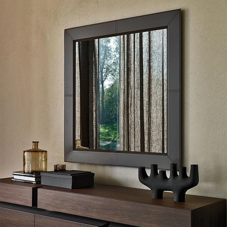 1_DIVINEDESIGNCENTER_PHOTO_MIRROR_1.jpg