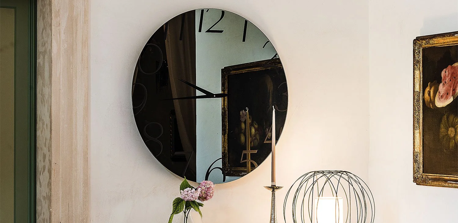 DIVINEDESIGNCENTER_MOMENT_MIRROR_2.jpg