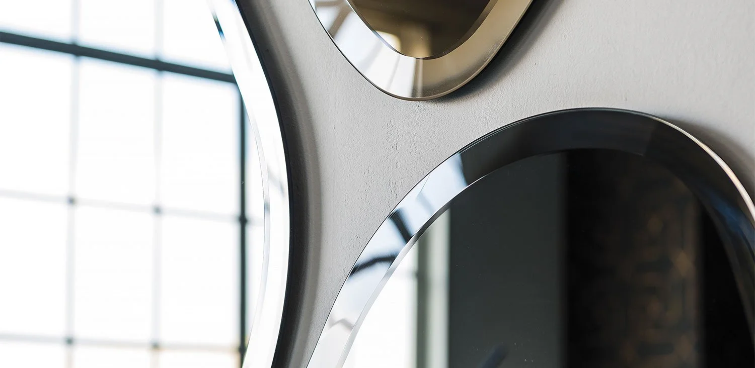 DIVINEDESIGNCENTER_HAWAII_MIRROR_4.jpg