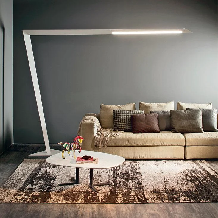 1_DIVINEDESIGNCENTER_ZED_LAMP_2.jpg