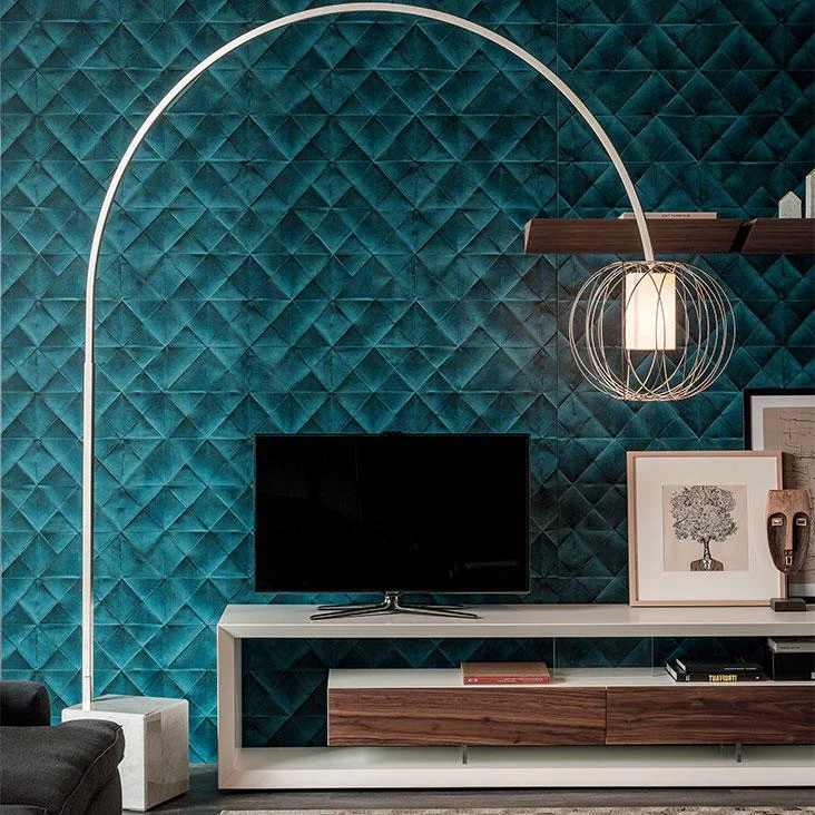 DIVINEDESIGNCENTER_MIDDAY_LAMP.jpg