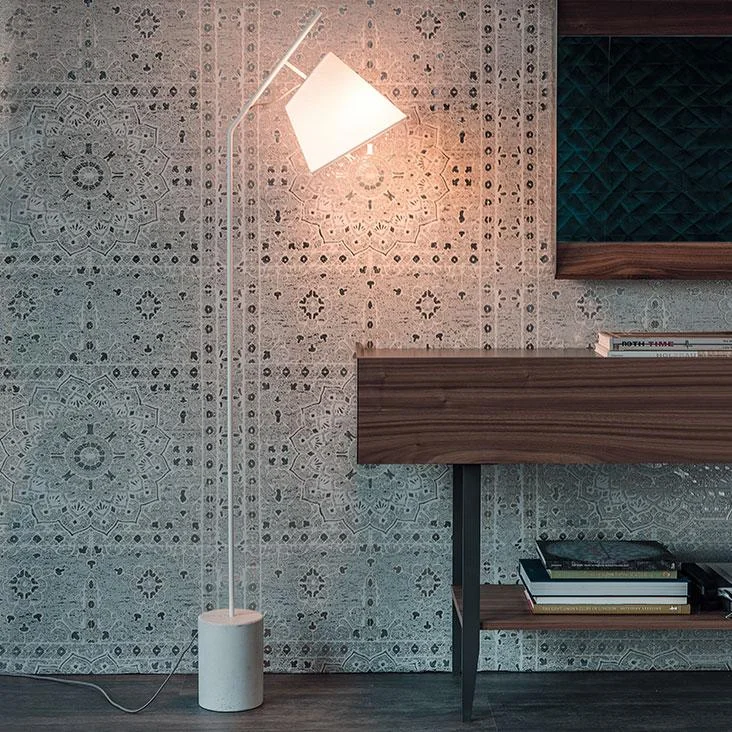 1_DIVINEDESIGNCENTER_KARIBU_LAMP_2.jpg