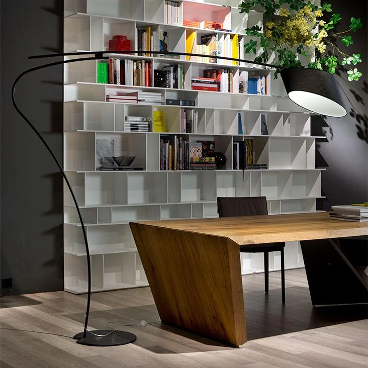 DIVINEDESIGNCENTER_FLAG_LAMP_3.jpg