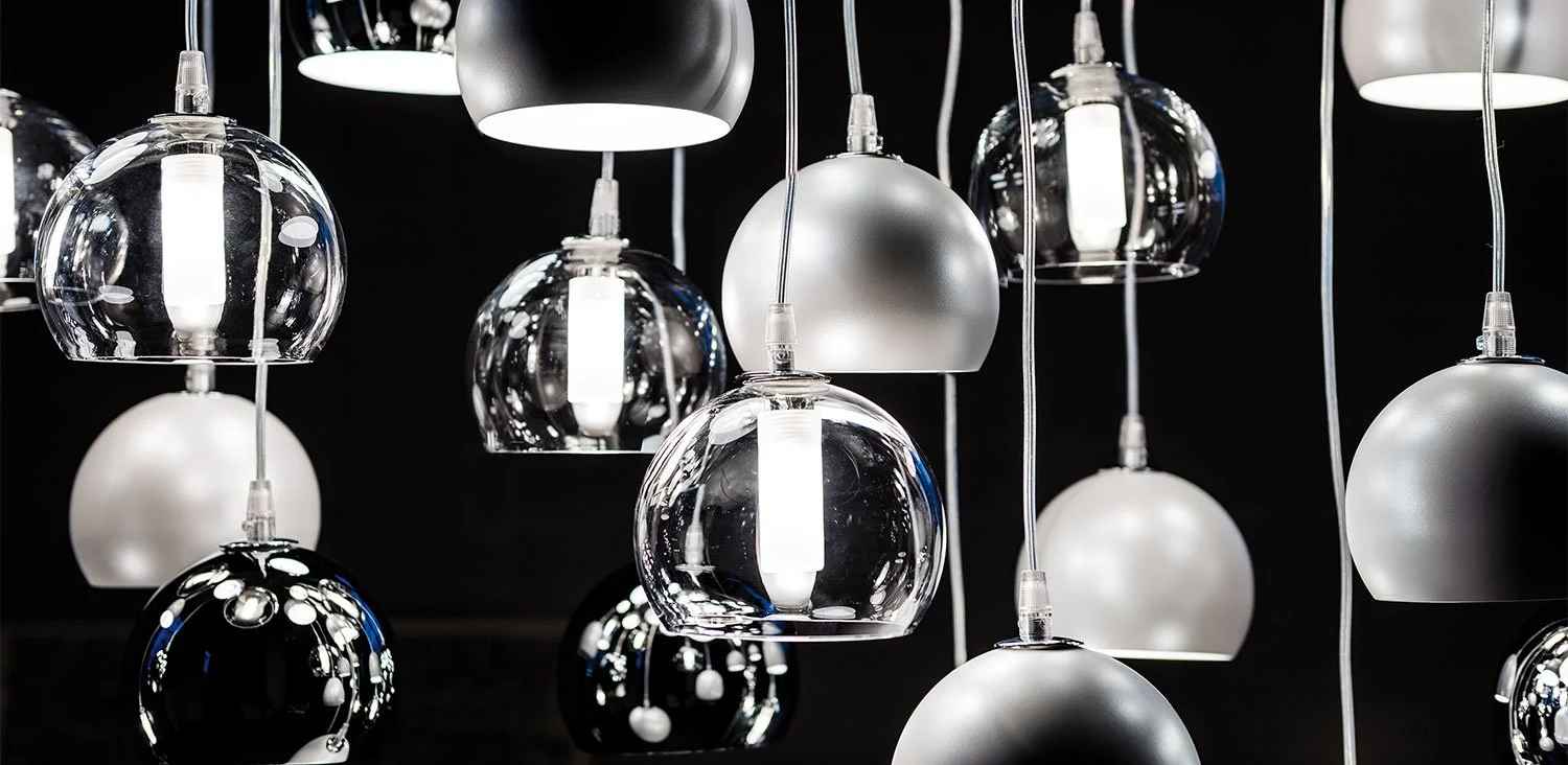 DIVINEDESIGNCENTER_ECLIPSE_LAMP_1.jpg