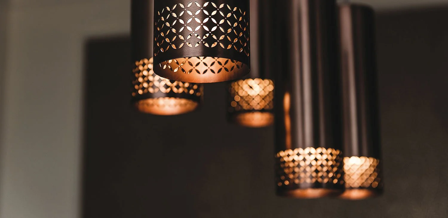 DIVINEDESIGNCENTER_ZOOM_LAMP_1.jpg