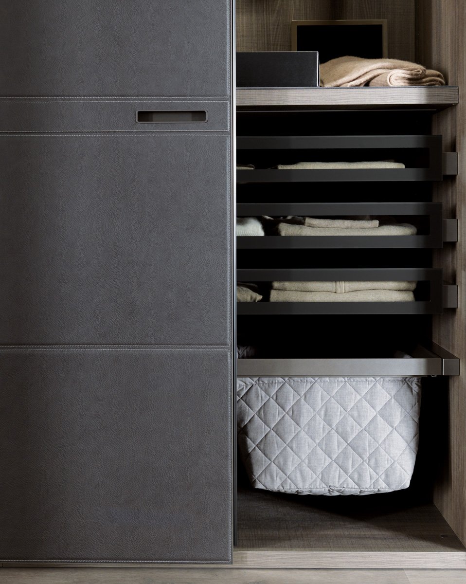 DIVINEDESIGNCENTER_LONDON_WARDROBE_6.jpg