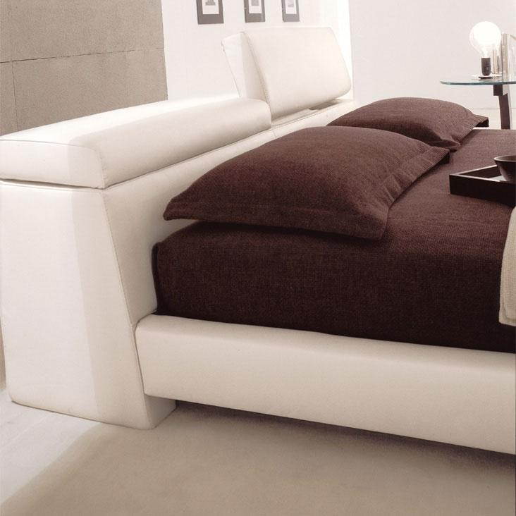 DIVINEDESIGNCENTER_LOGAN_BED_1.jpg