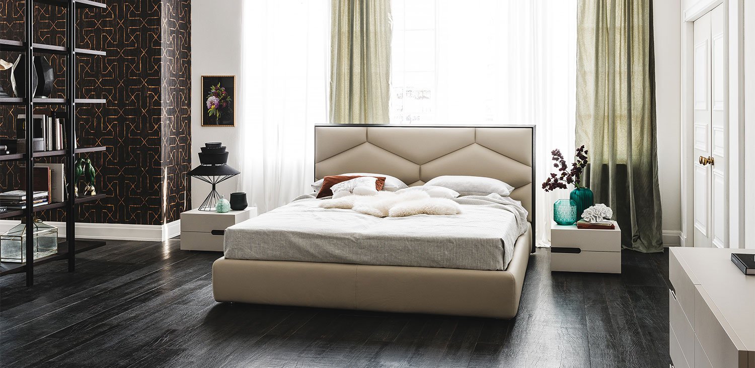 1_DIVINEDESIGNCENTER_EDWARD_BED_2.jpg