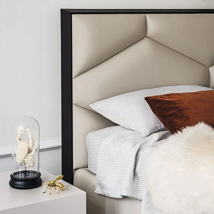 DIVINEDESIGNCENTER_EDWARD_BED_1.jpg