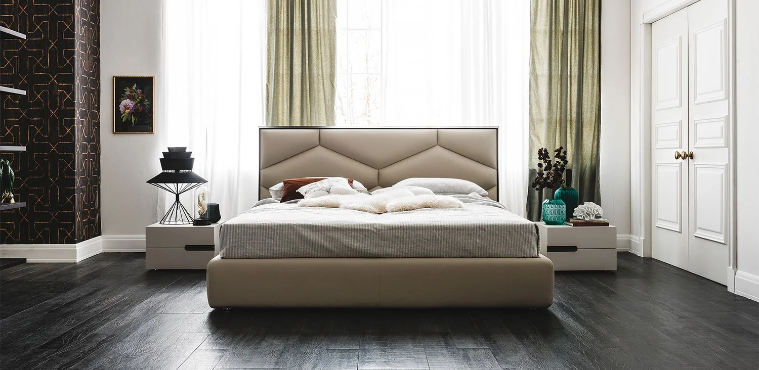 DIVINEDESIGNCENTER_EDWARD_BED_3.jpg