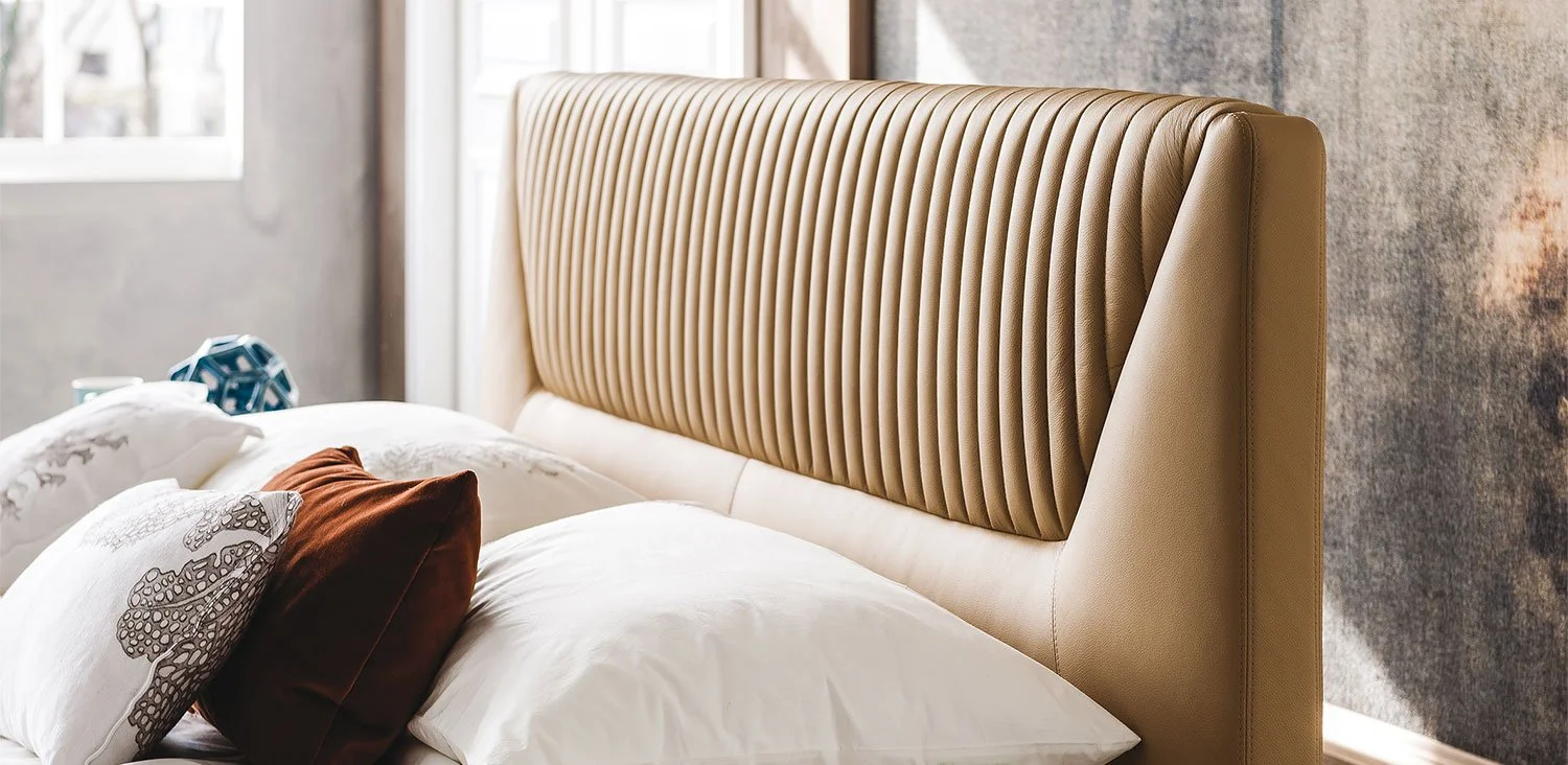 DIVINEDESIGNCENTER_AMADEUS_BED_3.jpg
