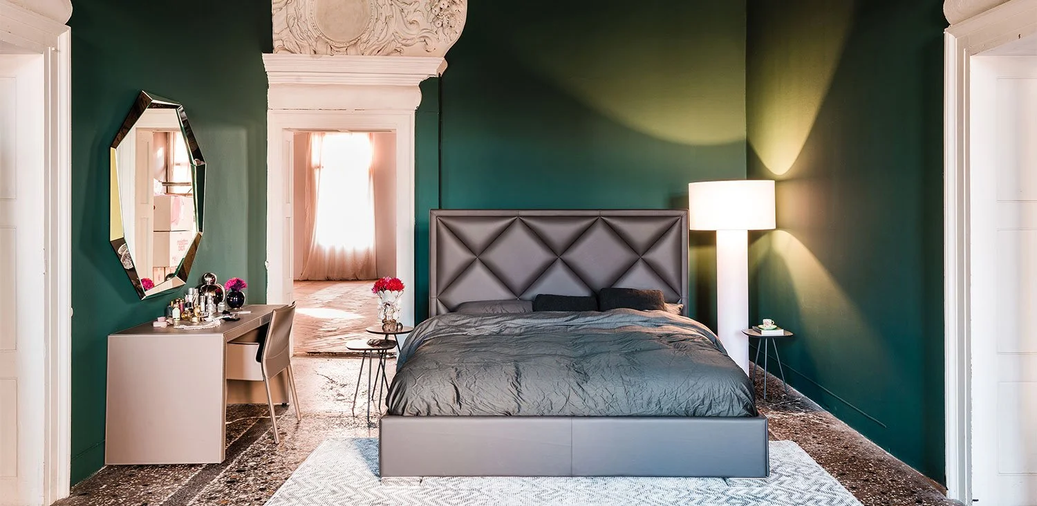 DIVINEDESIGNCENTER_PATRICK_BED_1.jpg