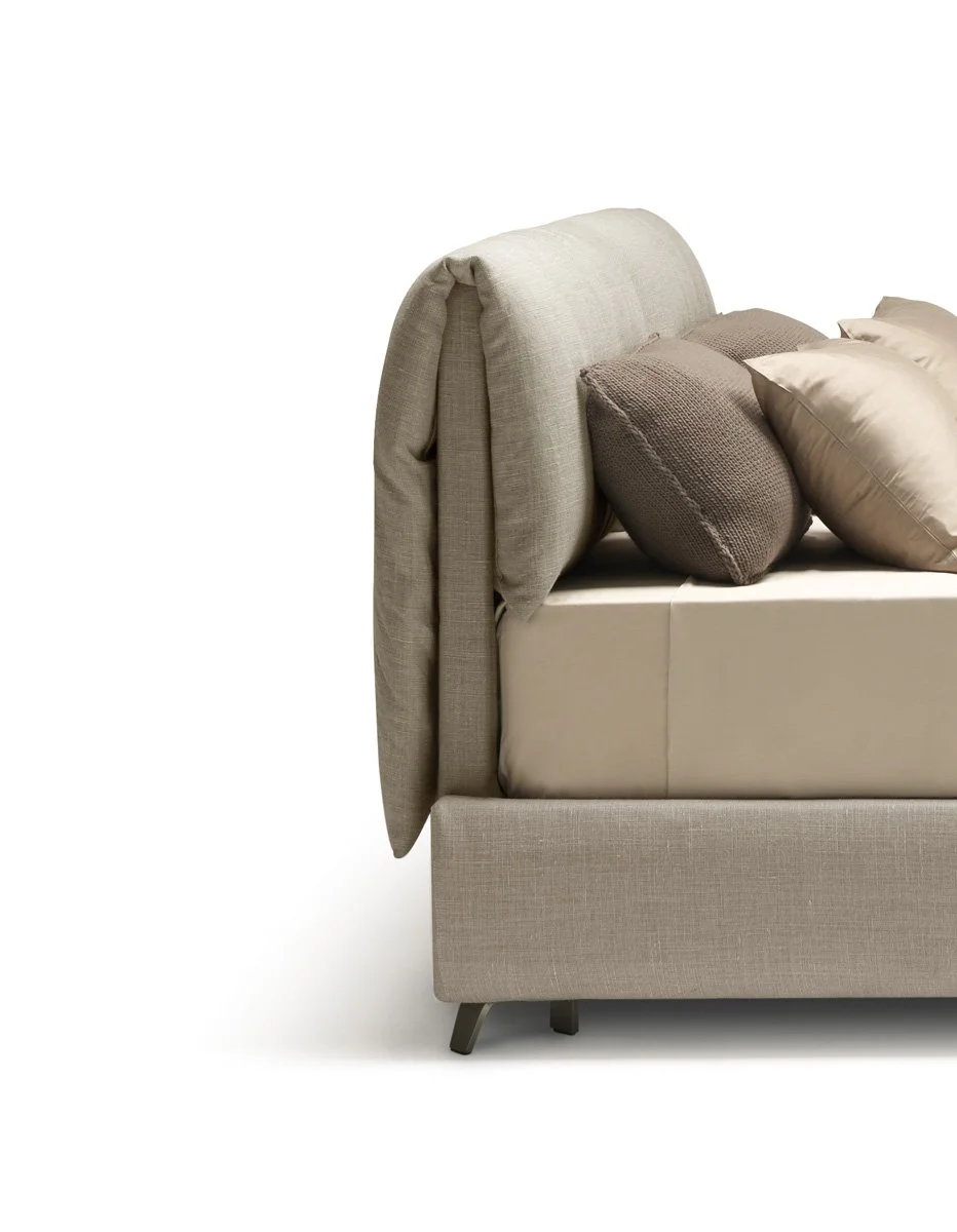 DIVINEDESIGNCENTER_BEATRICE_BED_2.jpg