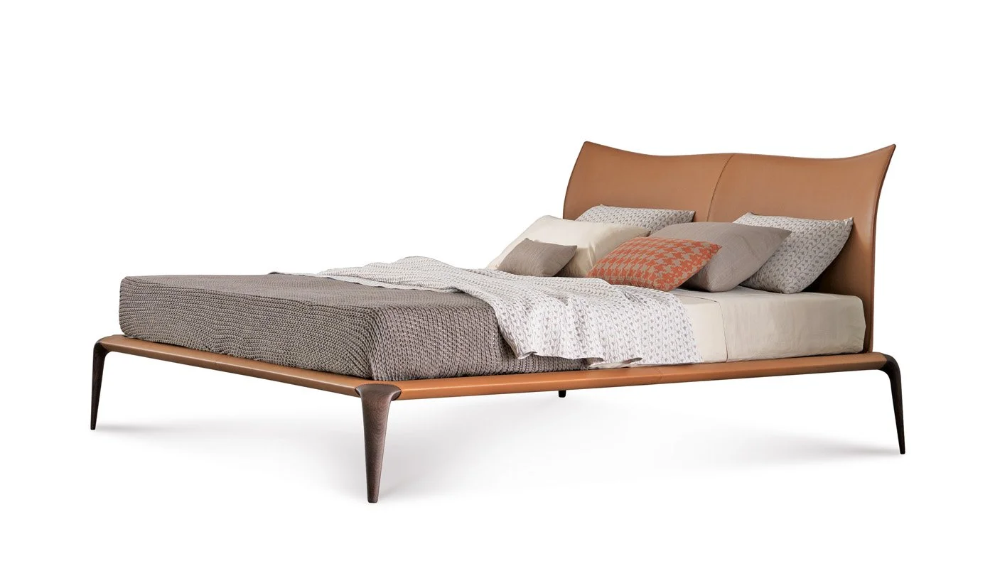 1_DIVINEDESIGNCENTER_MARGARETH_BED_2.jpg