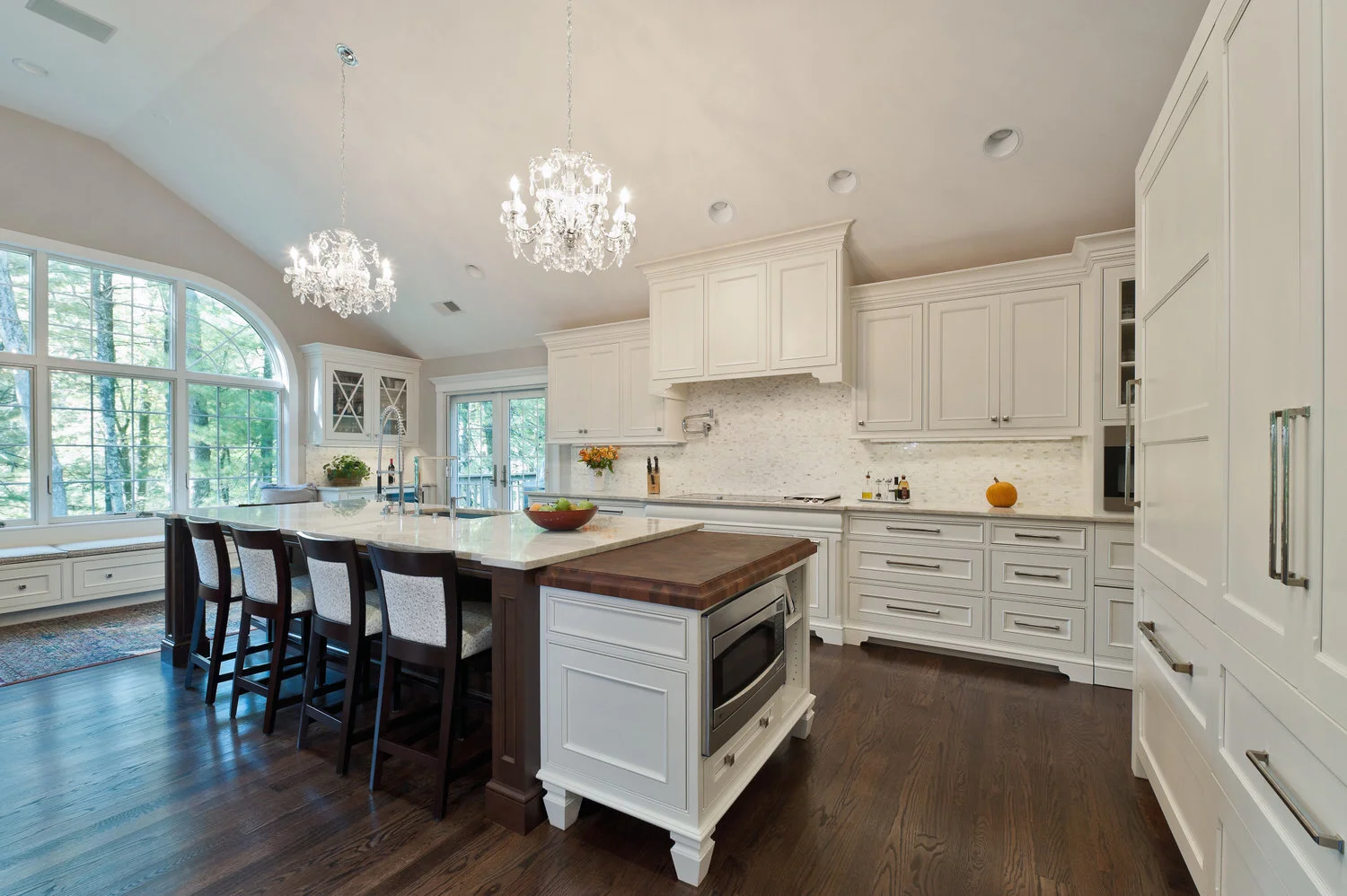 BOSTON NATICK METROWEST TRANSITIONAL KITCHEN OPEN TO LIVING SPACE