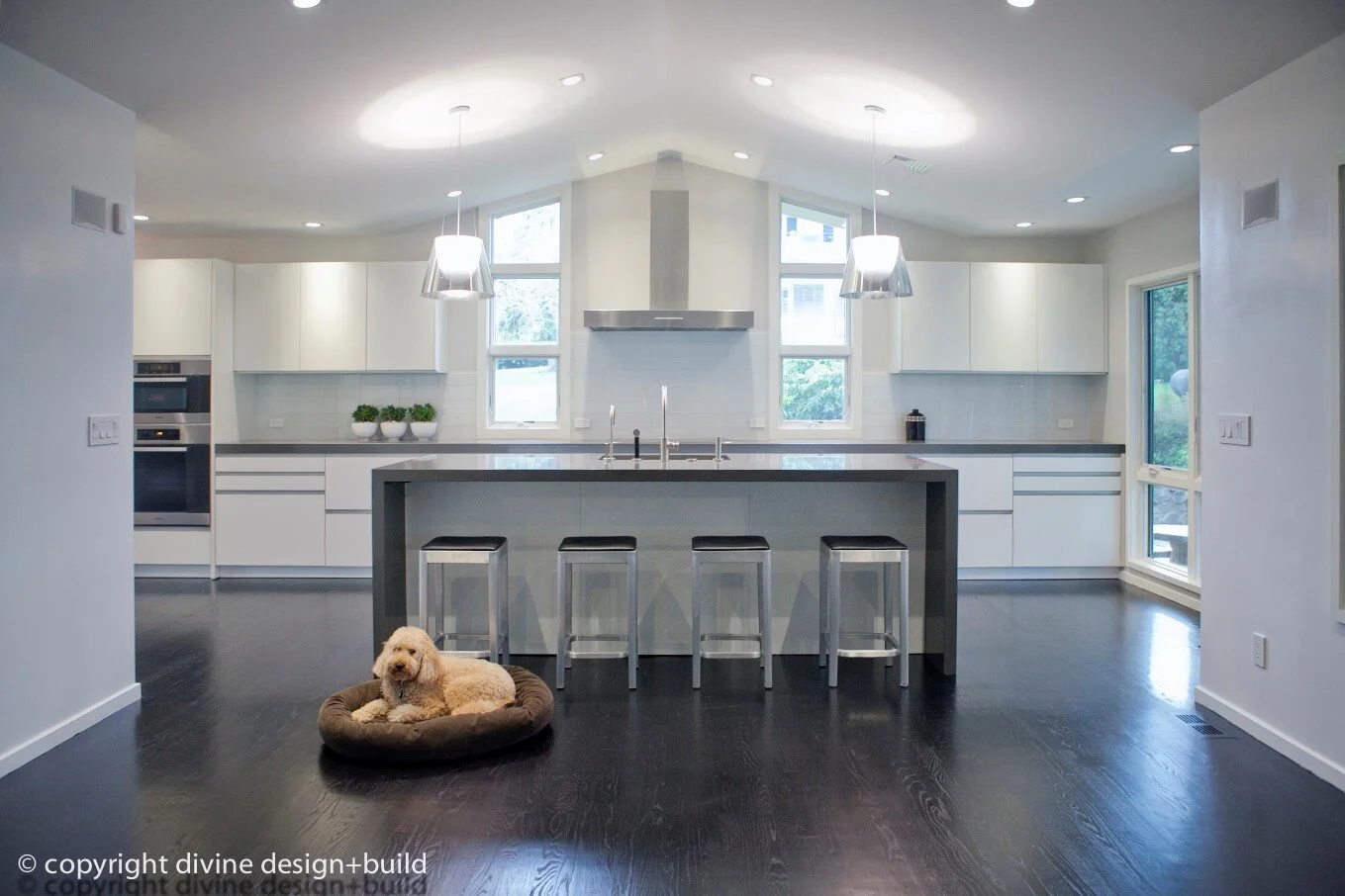 BOSTON NORTH SHORE SWAMPSCOTT MODERN OPEN LEICHT KITCHEN