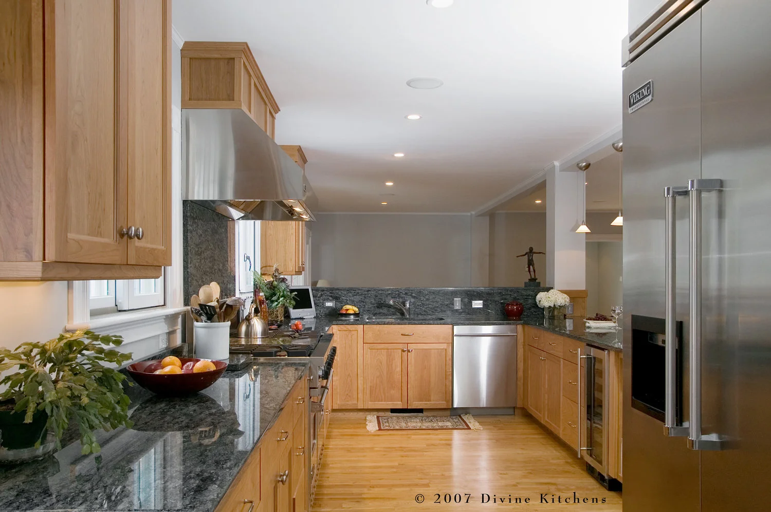BOSTON CONTEMPORARY SHAKER KITCHEN WOOD TONES