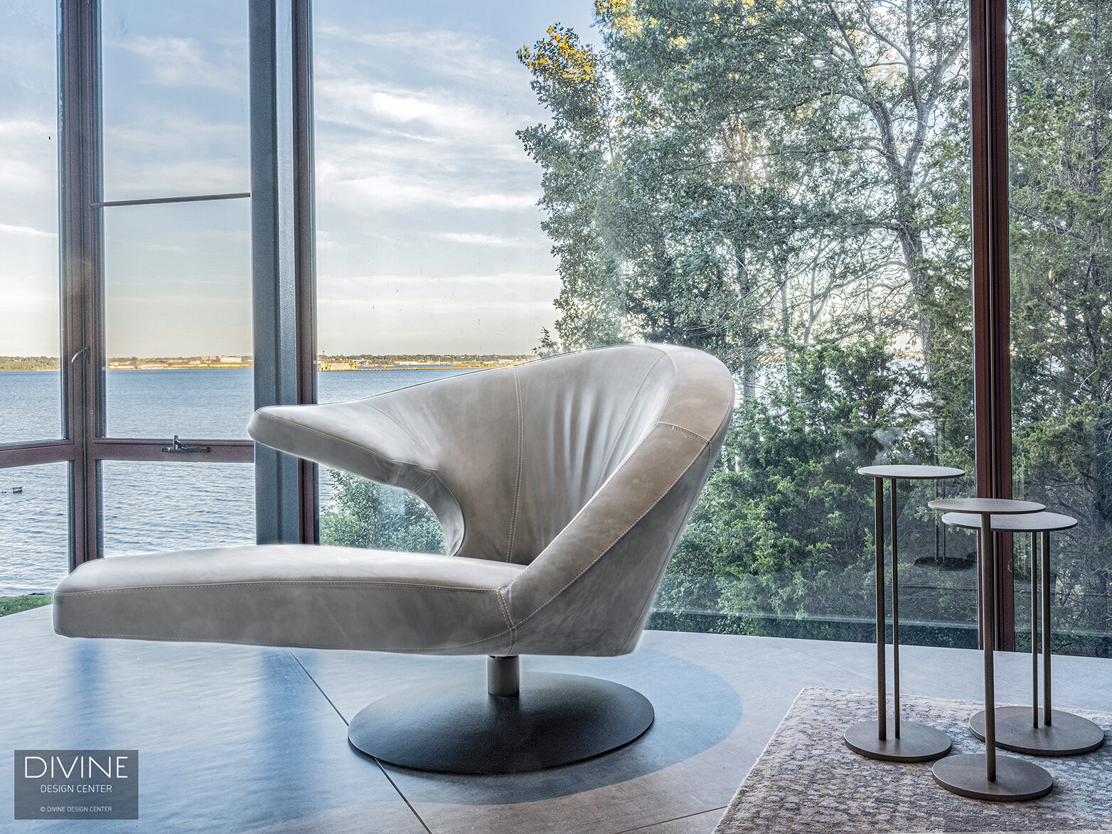   The iconic parabolica armchair by Leolux. 