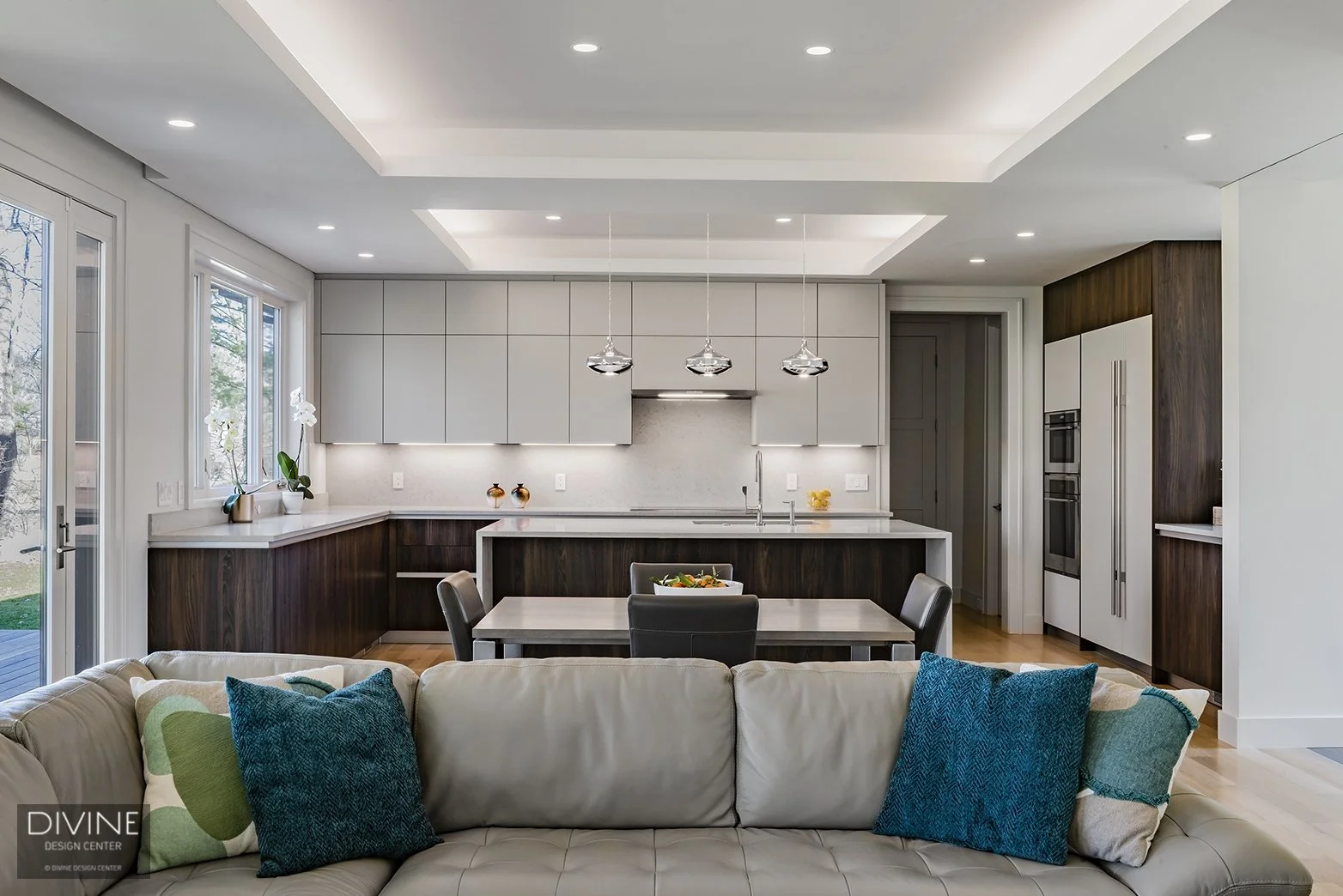 Weston MA Minimalist Modern Kitchen — Divine Design Center