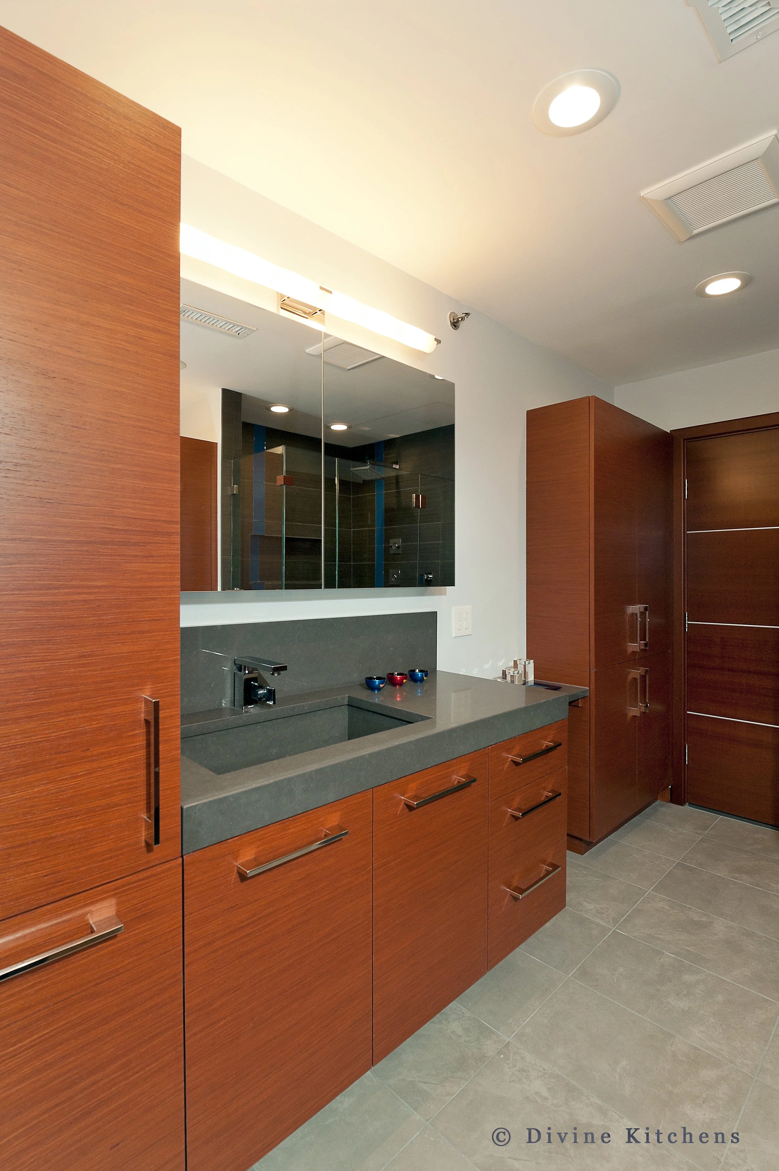 Boston Seaside Master Bathroom Suite For Two 3.jpg