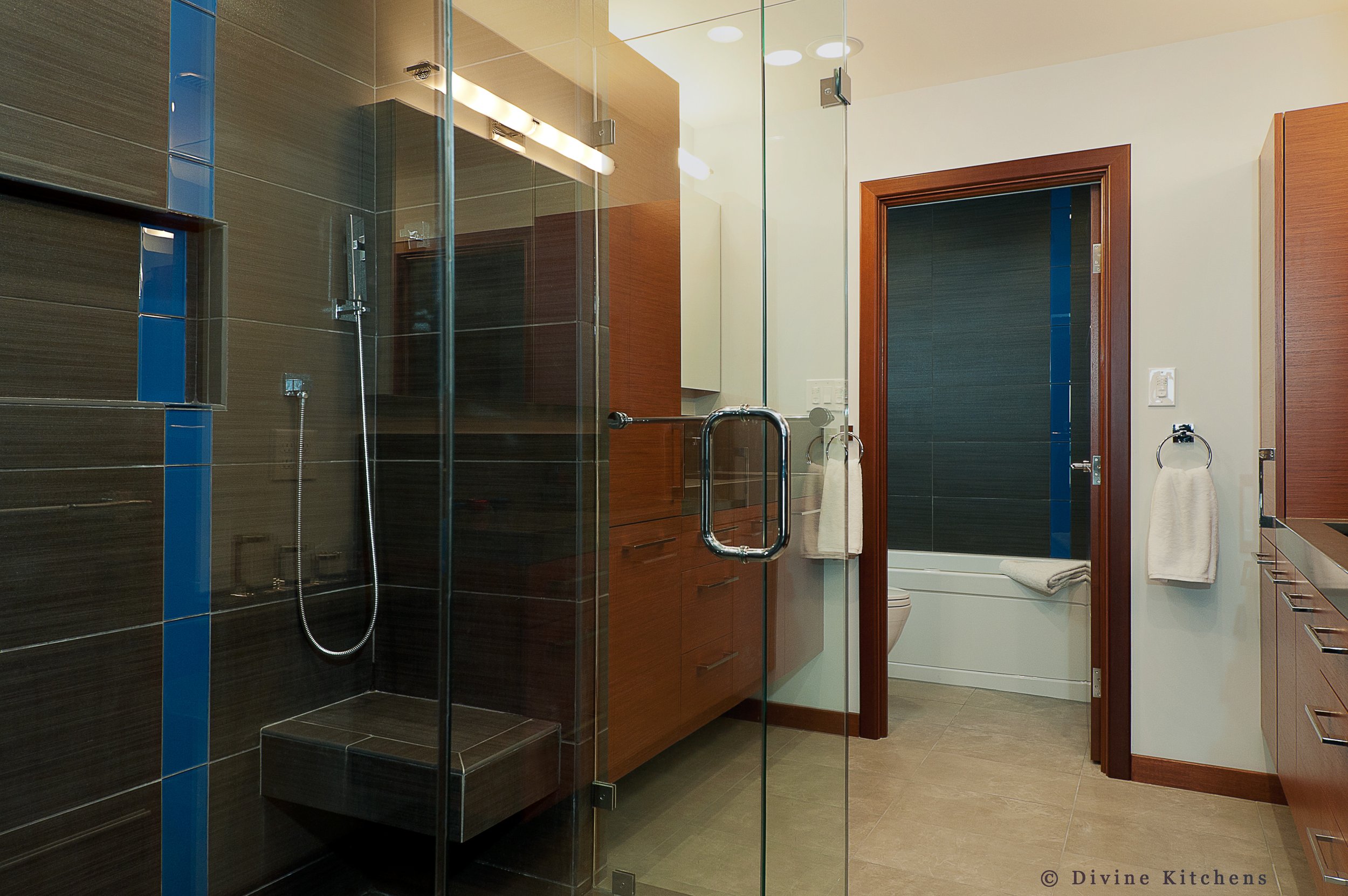 Boston Seaside Master Bathroom Suite For Two 11.jpg