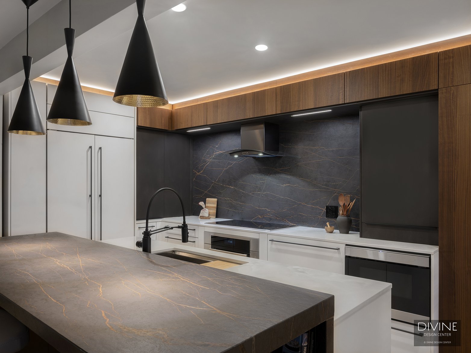 43.boston-south-end-modern-kitchen-with-angled-countertop.jpg