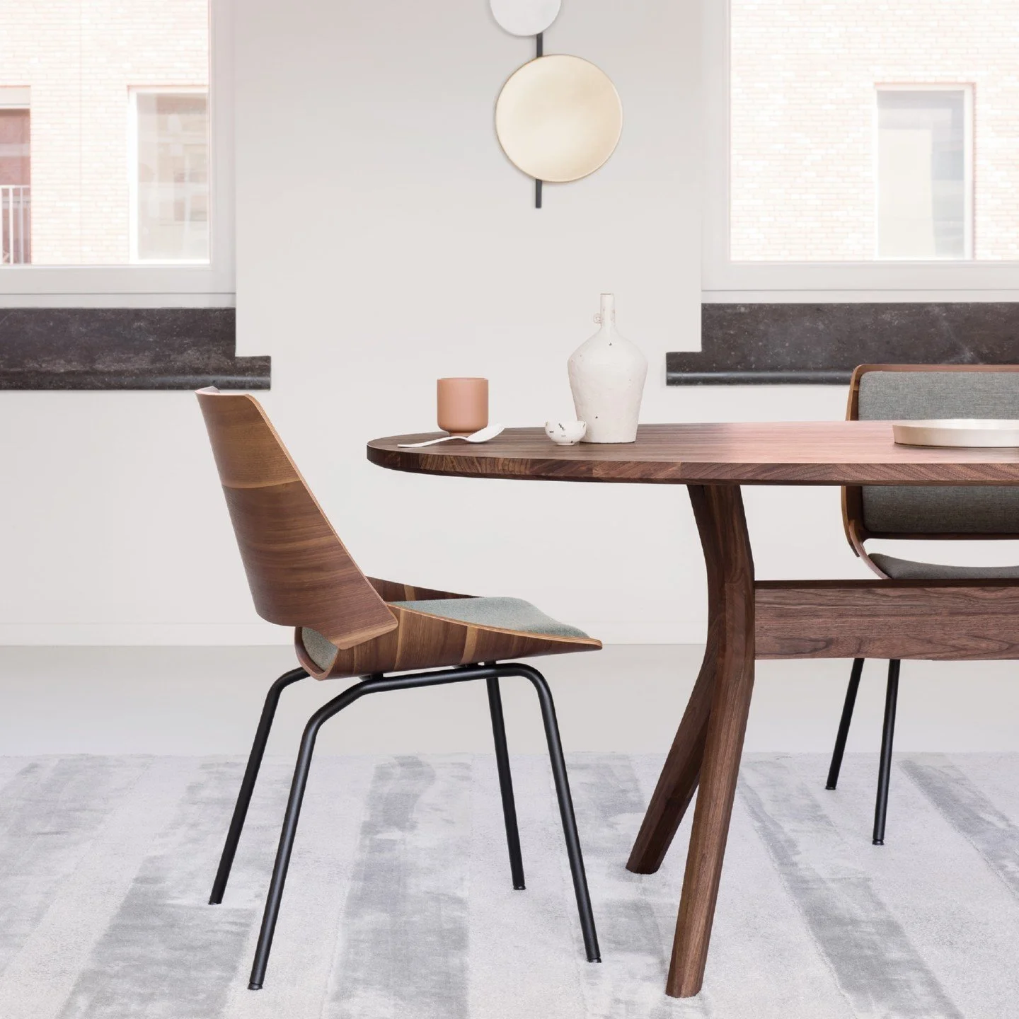 DIVINEDESIGNCENTER_650_CHAIR_7.jpg