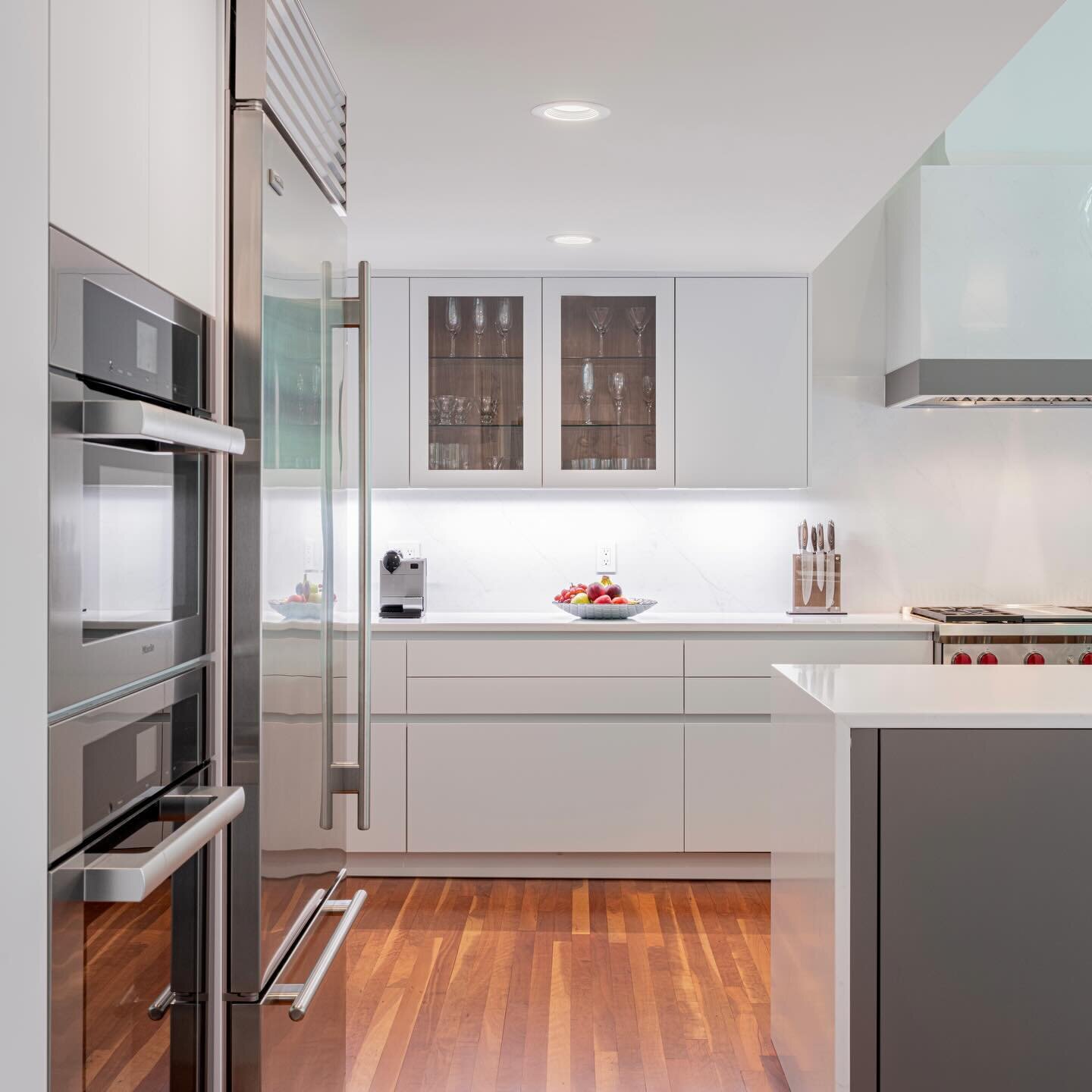 One of my favorite shots from a recent kitchen project of mine in Weston Mass! Really enjoyed making this client&rsquo;s vision a reality and am very happy to hear they love the space! 
Installation: Shalom G Construction

#kitchen #kitchendesign #mo