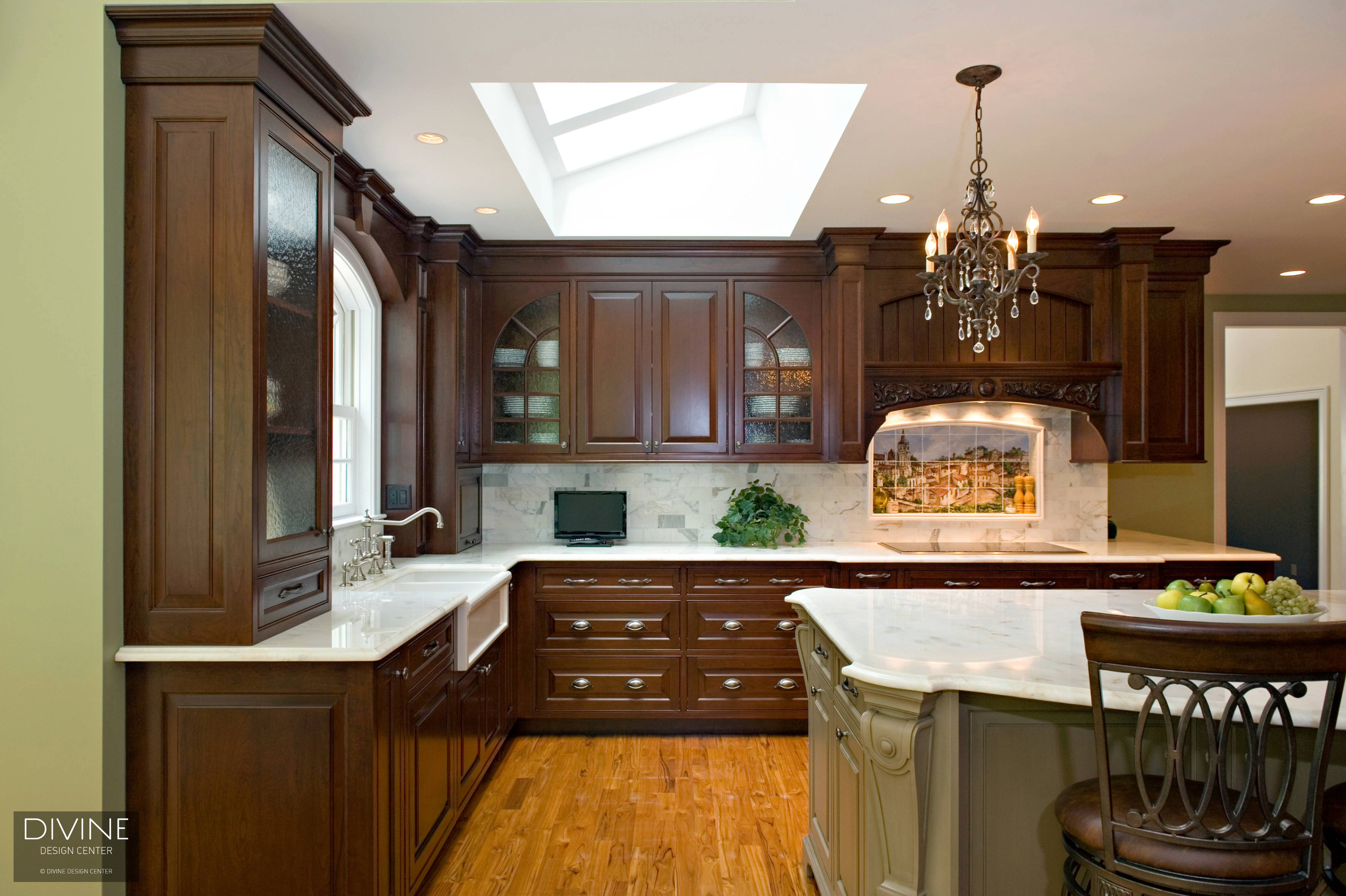 Boston Metrowest French Traditional Kitchen with Mural