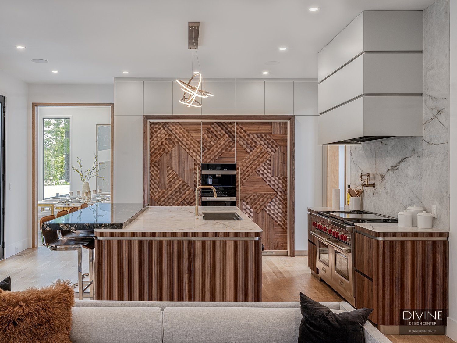 Wood & Gold Glamour Home & Kitchen In Newton, MA