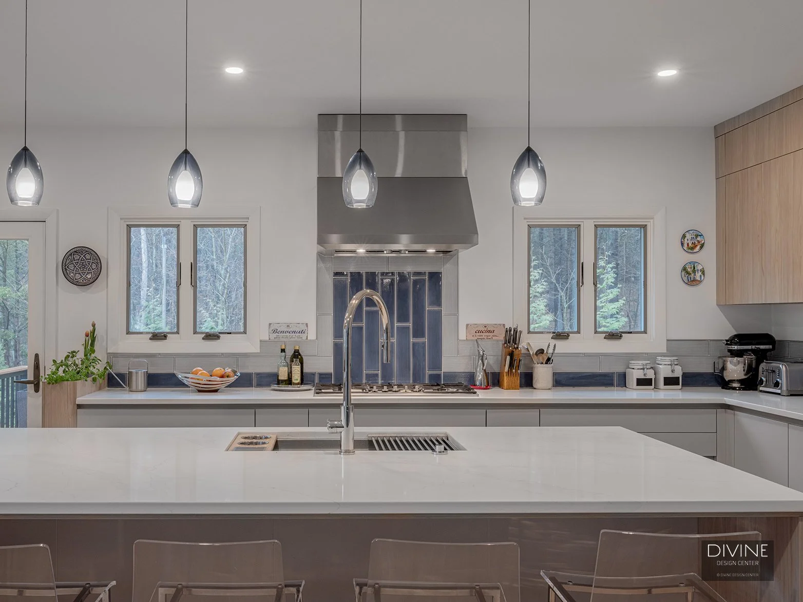 low-res  42 Leslie Rd, Winchester, MA 01890 4  3 25  ©Keitaro Yoshioka 005.jpg