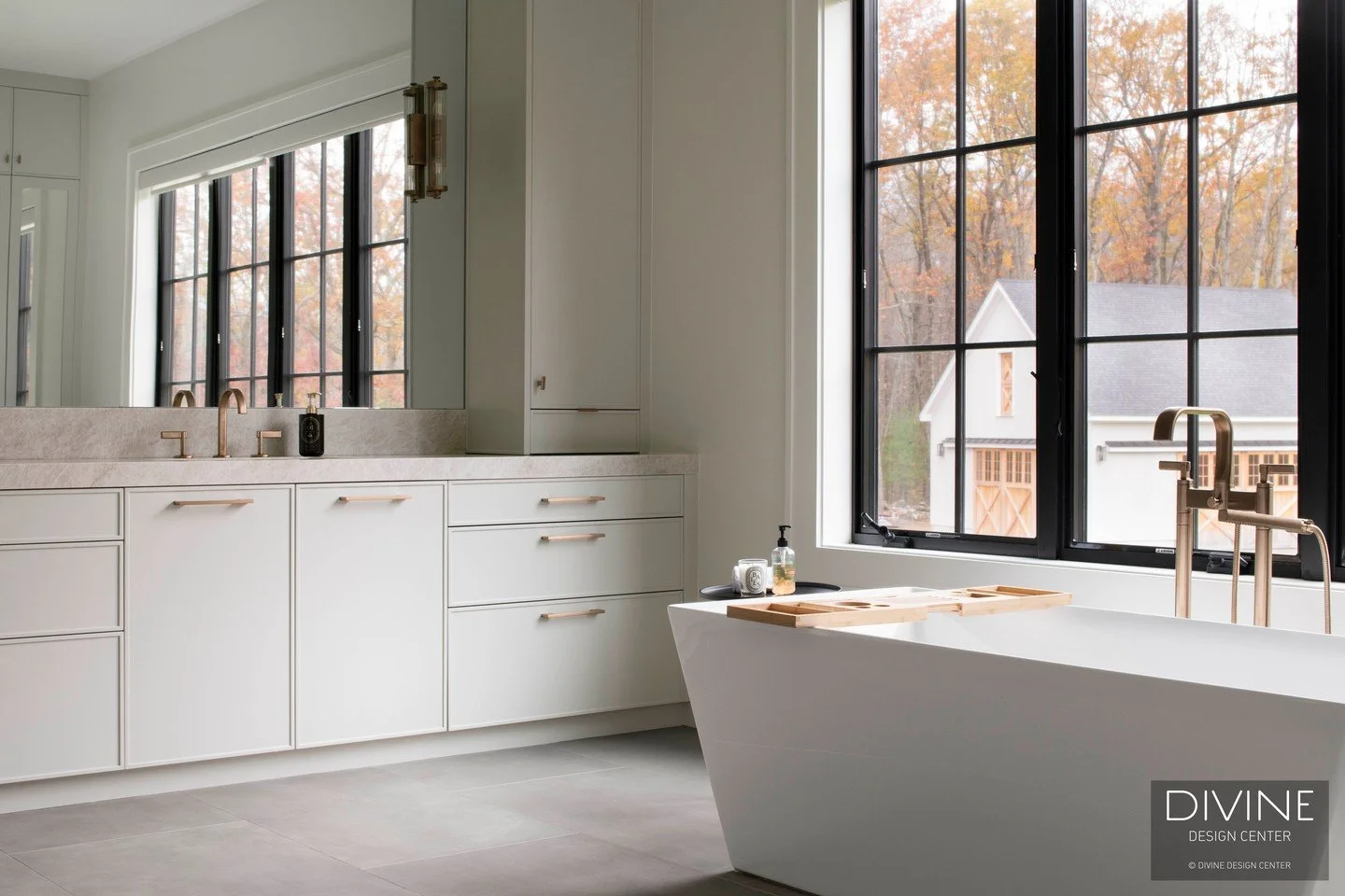 Continuing the Reveal: Divine Custom Line Bathroom

Following the kitchen we unveiled last week, we&rsquo;re stepping into the next space of this Greater Boston home&mdash;a serene bathroom crafted with the same Divine Custom Line precision.

📸 Phot