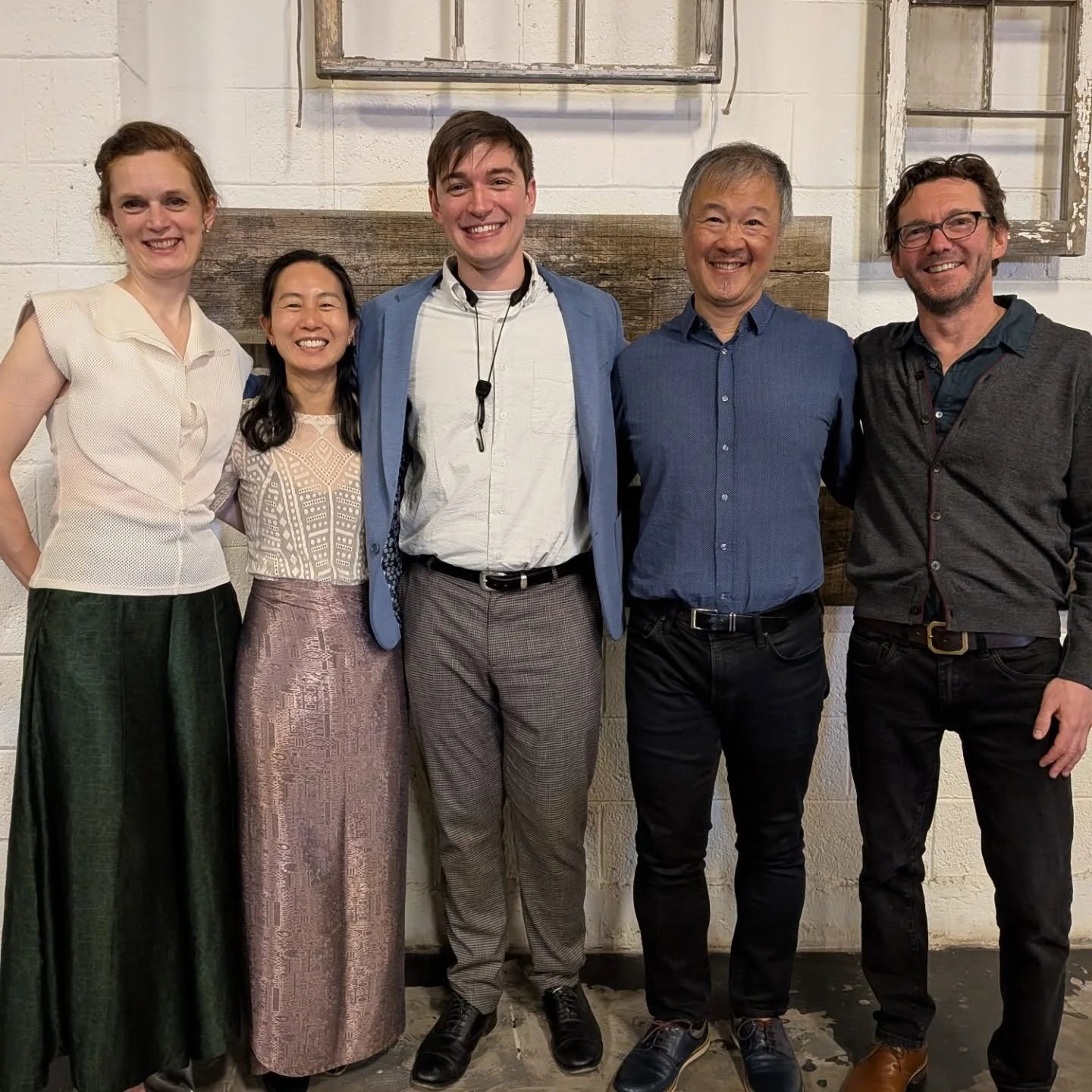 And....That's A Wrap! 

We loved performing and recording Oh World, Good Night amidst listening to favorite baroque albums, rice Koji spirit, cooking japchae, impromptu Mozart arias sing-alongs with @derekdavidcomposer and @nick.davies16 

@chatterab