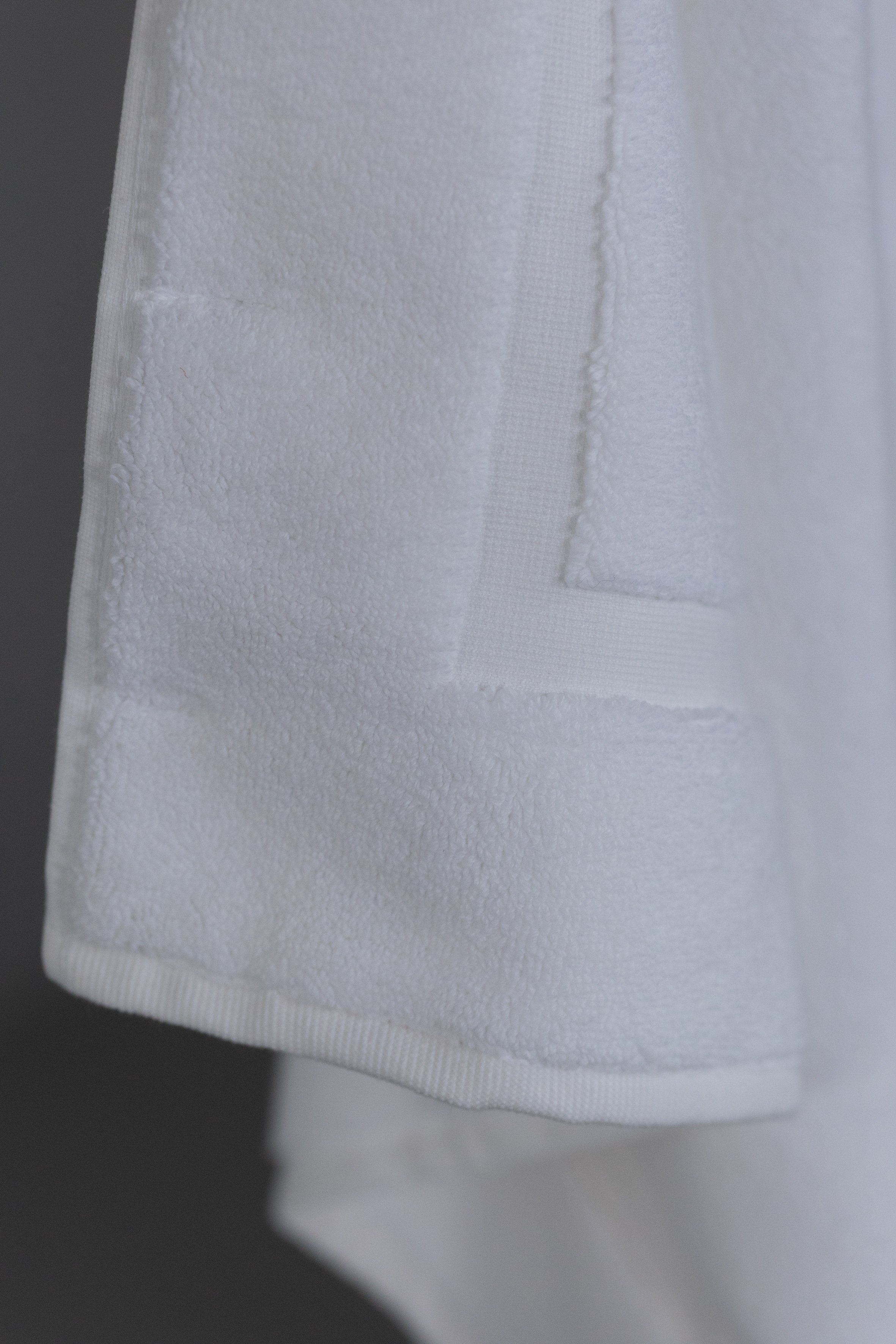eureka white bathmat kimisoo (5).JPG