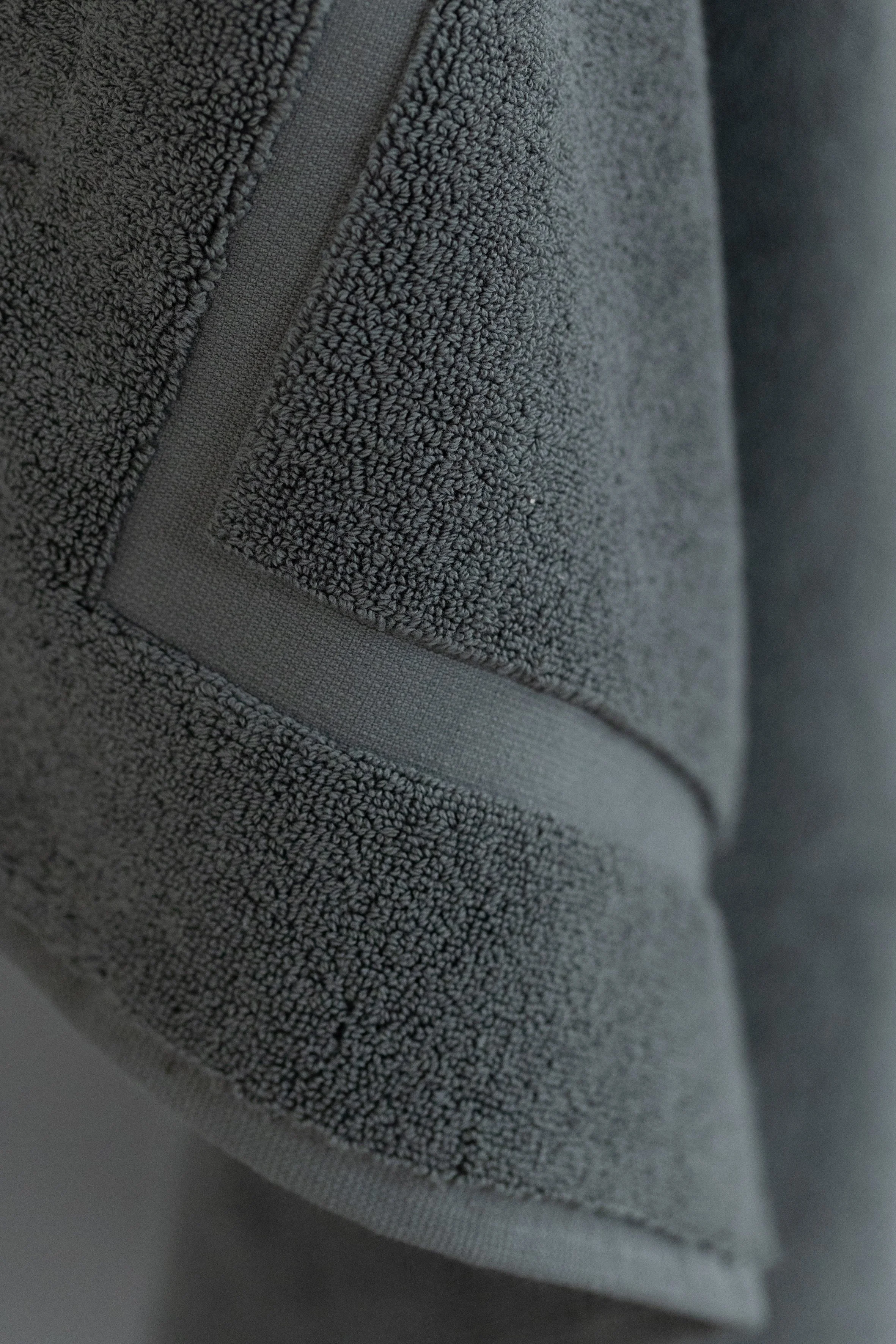 eureka dark grey bathmat kimisoo (6).JPG