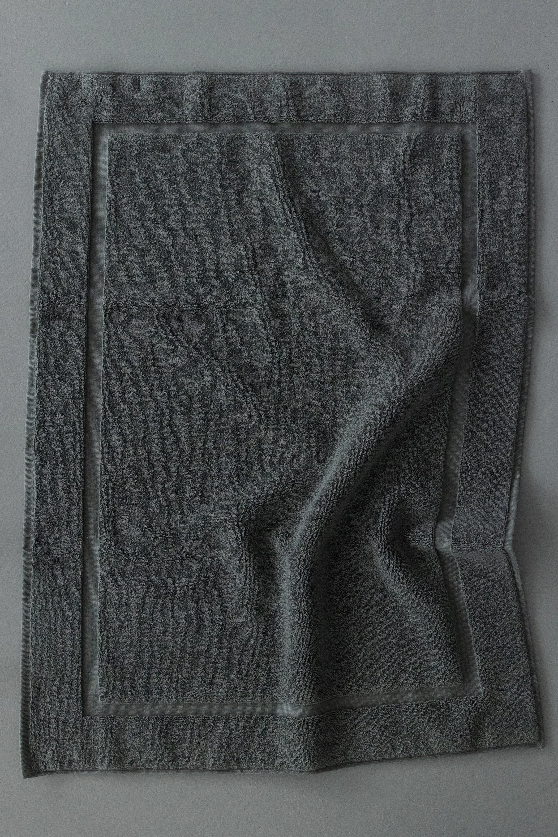 eureka dark grey bathmat kimisoo (2).JPG