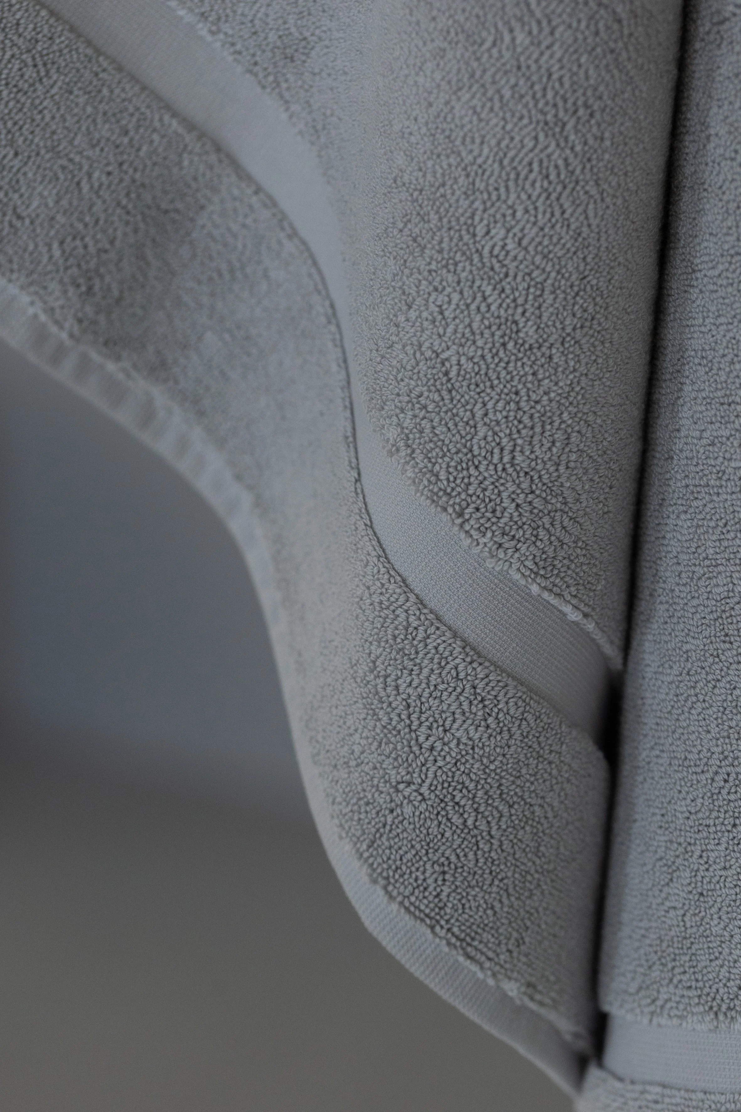 eureka light grey bathmat kimisoo (1).JPG