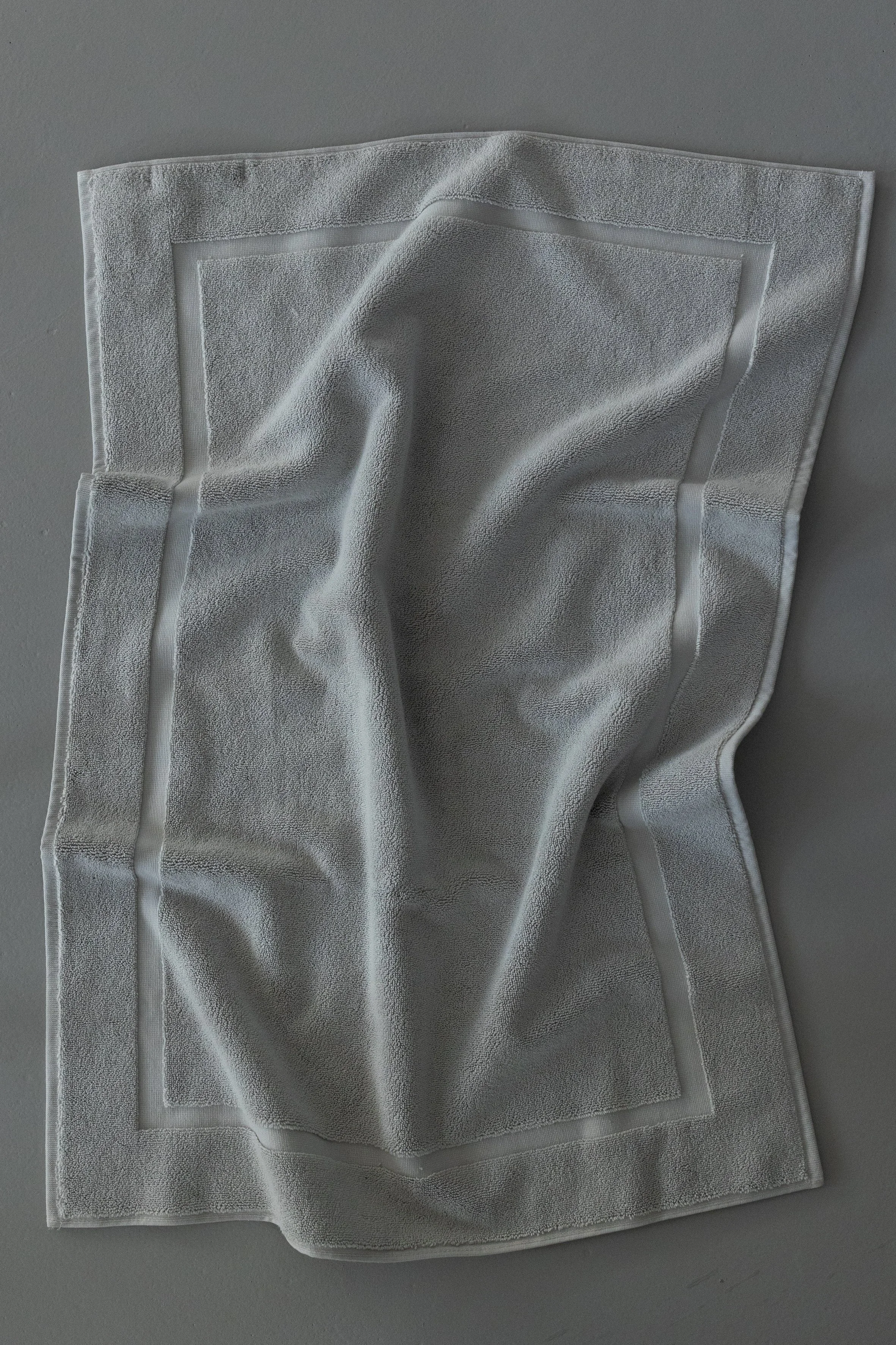 eureka light grey bathmat kimisoo (4).JPG