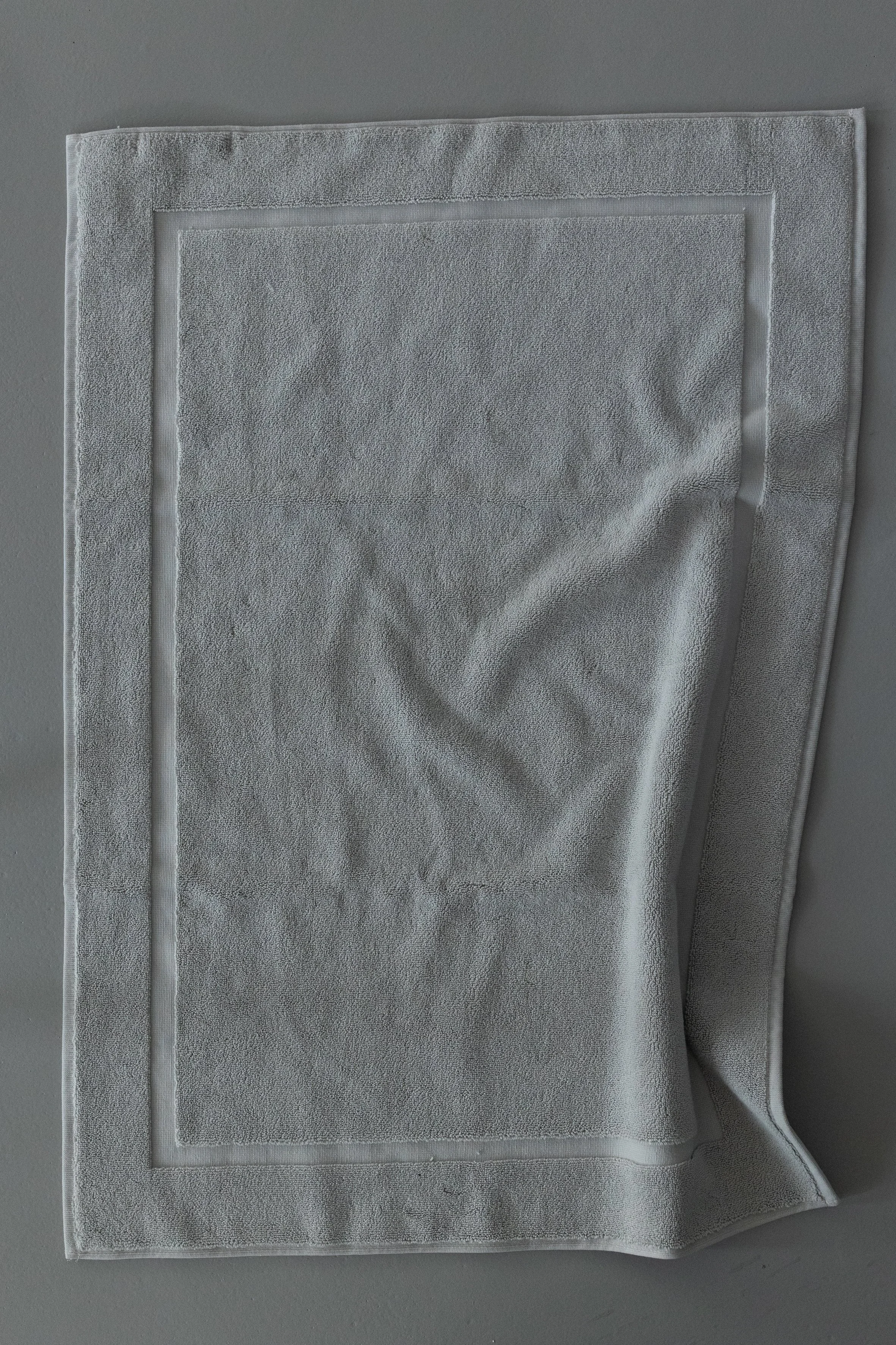 eureka light grey bathmat kimisoo (5).JPG