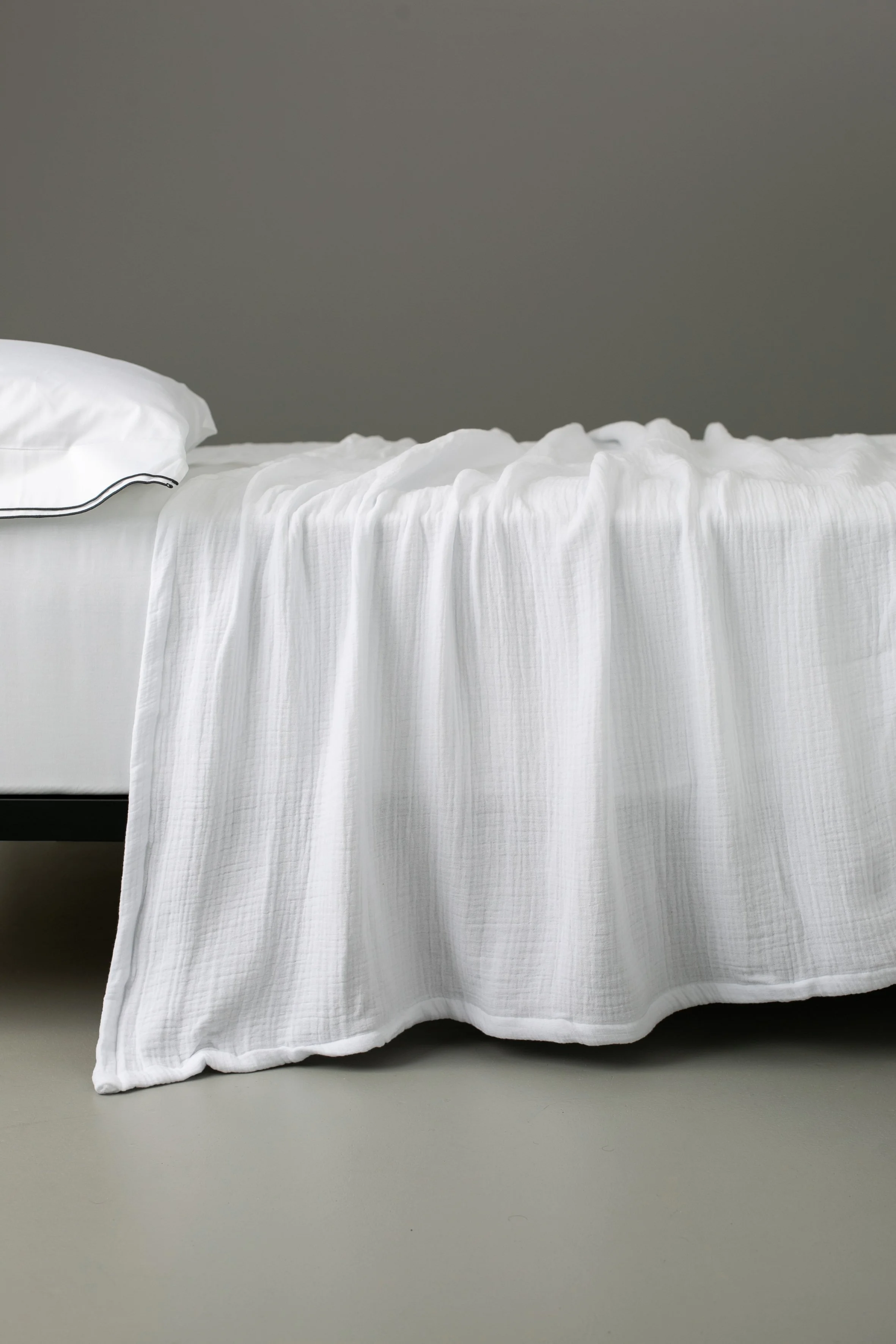 geometry bedcover white kimisoo (3).JPG
