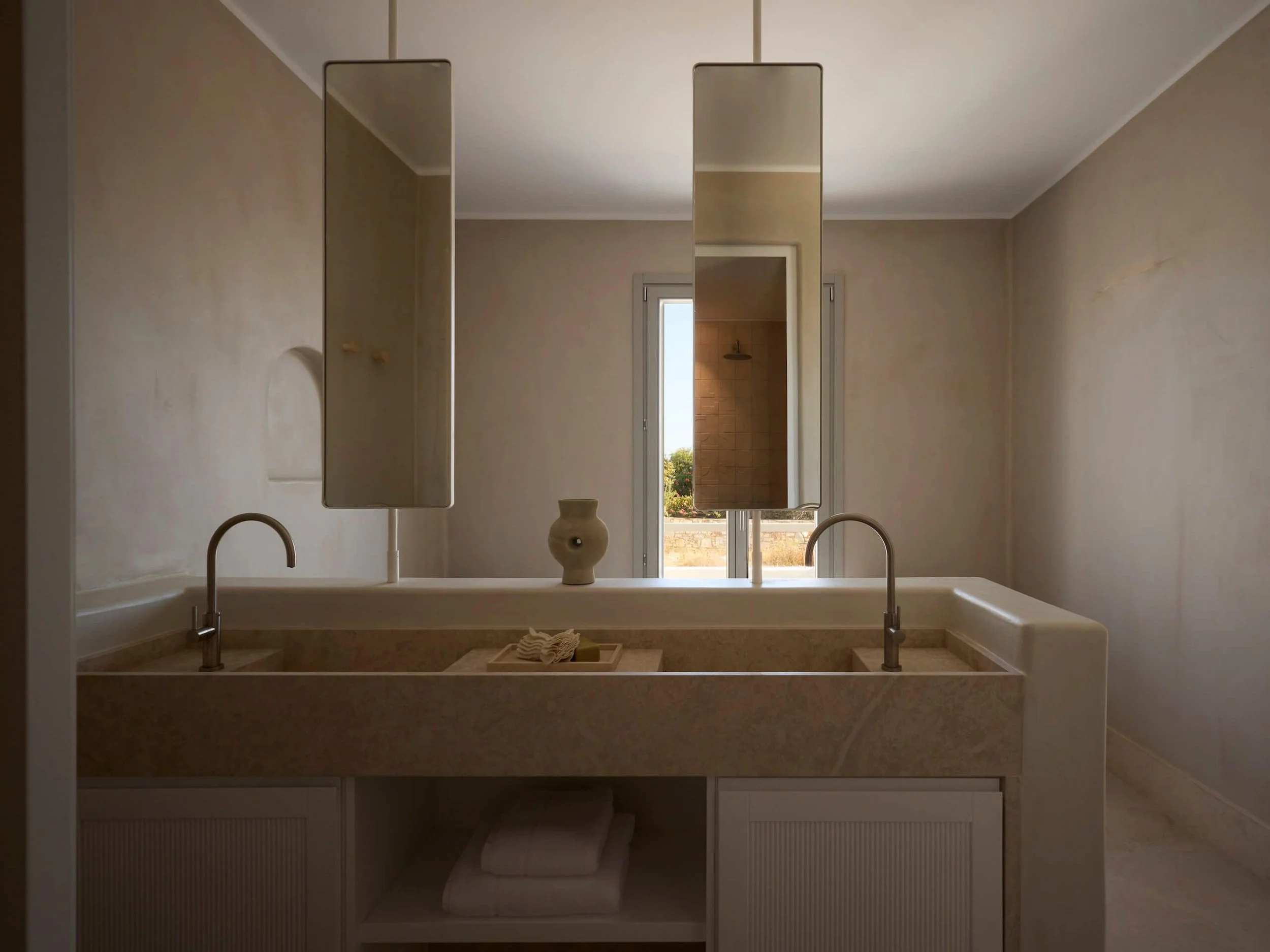 akria_seaside_suites_paros_gallery_7.jpg