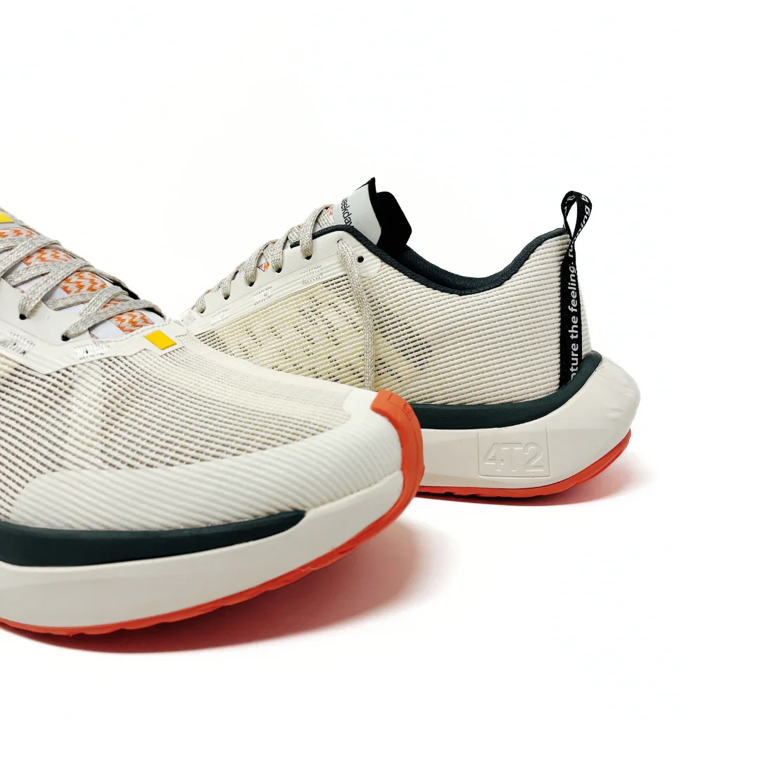 weekdays, vintage white (5).webp