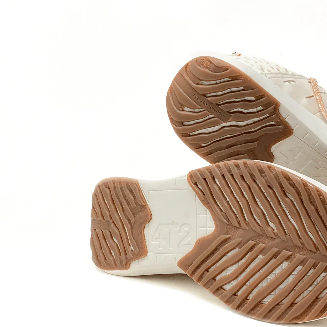 sundays, vintage white (1).webp