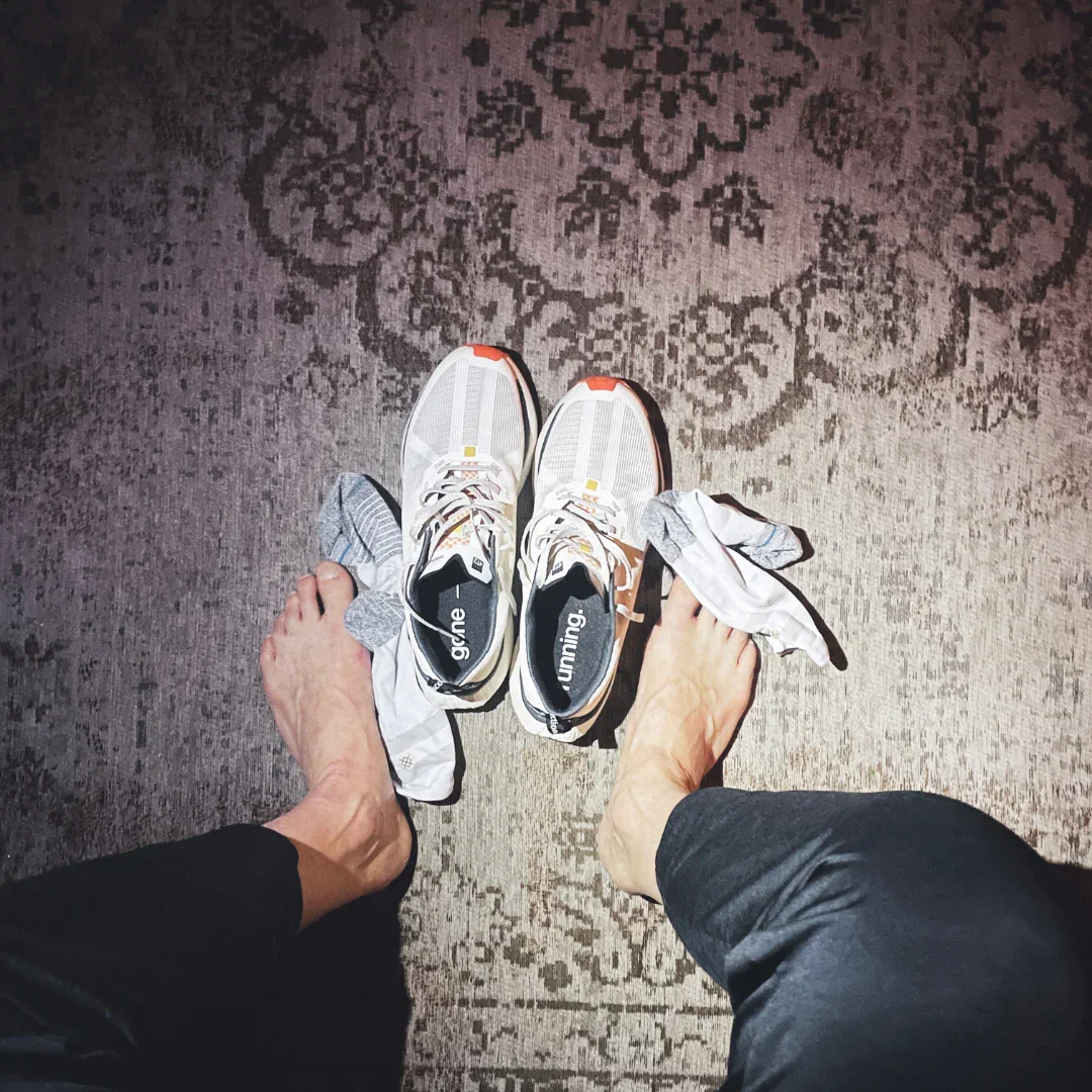 weekdays, vintage white (2).webp